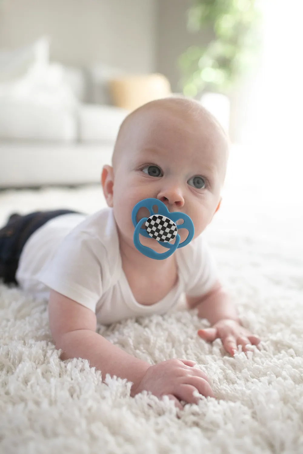 Lifestyle_Advantage_Pacifier_Stage_2_blue_checkers_2